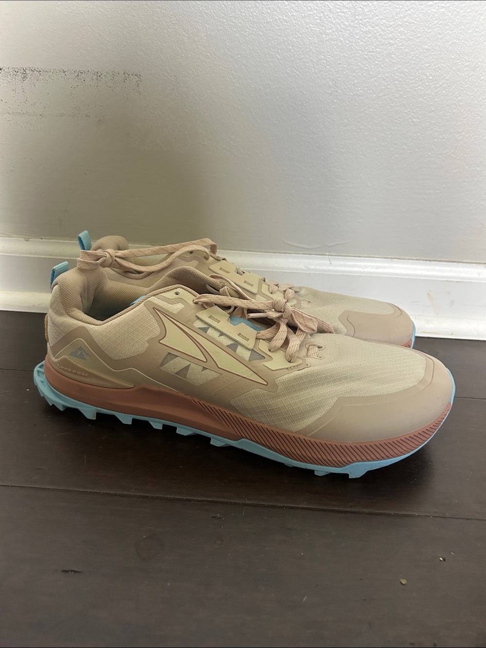 Altra Women's Lone Peak 7 sz 11Beige Trail Running Shoes with Light Blue
